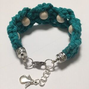 Macrame bracelet